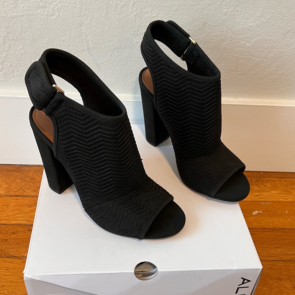 Aldo Qiesien 93 black peep toe bootie with Velcro ankle strap BRAND NEW